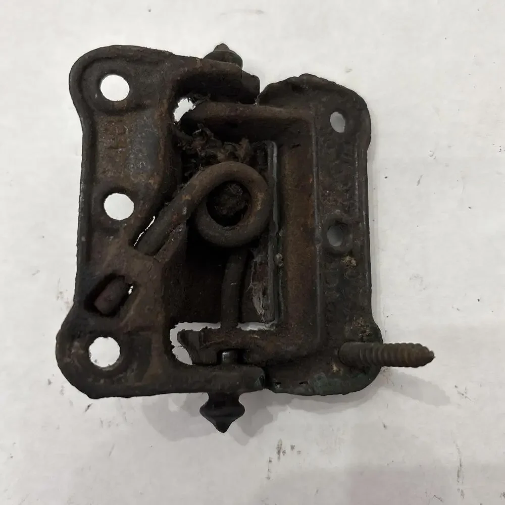 Antique Cast Iron Stover Mfg., Spring Loaded Screen Door Hinge Decorative "S" #3 - Picture 2 of 5
